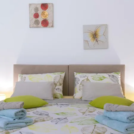 Апартаменти Elza