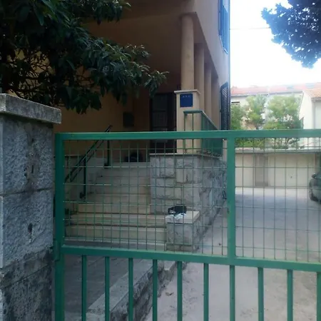 Elza Apartment